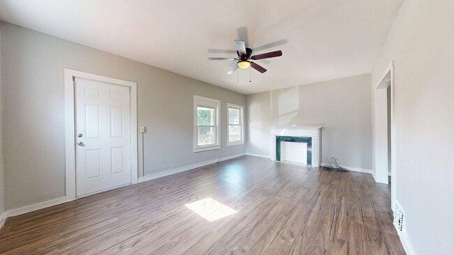 Building Photo - Denison/W.73rd neighborhood - updated 3 be...