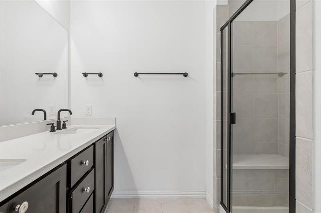 Building Photo - 2215 Adena Spgs Dr