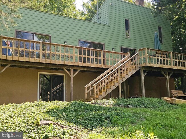 Building Photo - 6074 Covered Bridge Rd