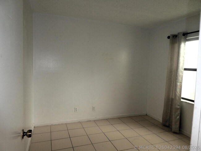 Building Photo - 7149 Golf Colony Ct
