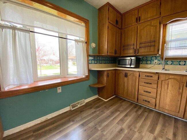 Building Photo - 3 Bedroom Home in Hammond