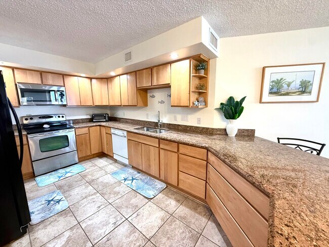 Building Photo - 2800 N Ocean Dr