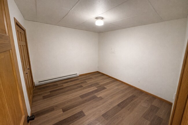 Building Photo - 107 Walnut St