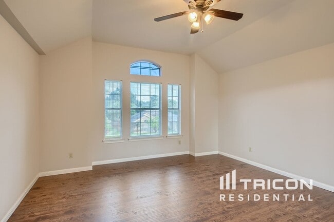 Building Photo - 3416 Tulip Ln