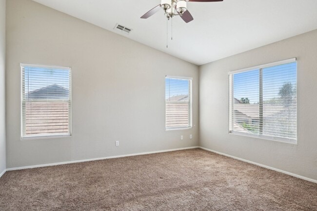 Building Photo - 2711 W Jasper Butte Dr