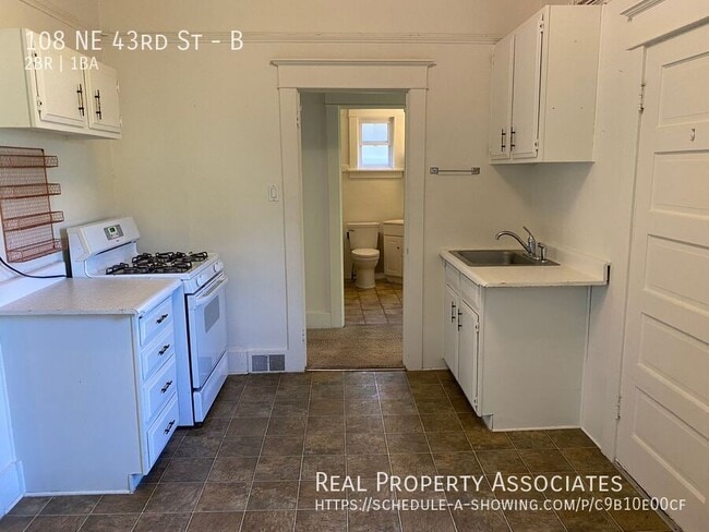 Building Photo - 108 NE 43rd St