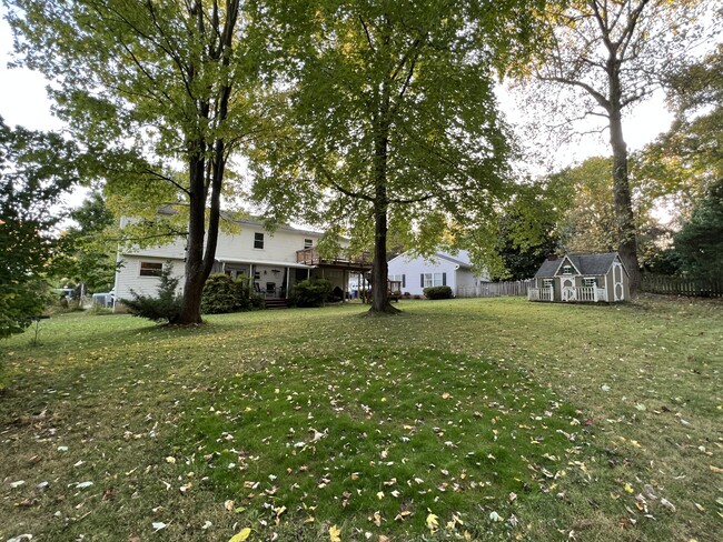 Building Photo - Bicksler Court