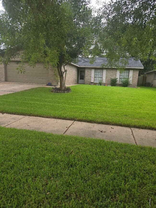 Primary Photo - 15803 Munson Ln