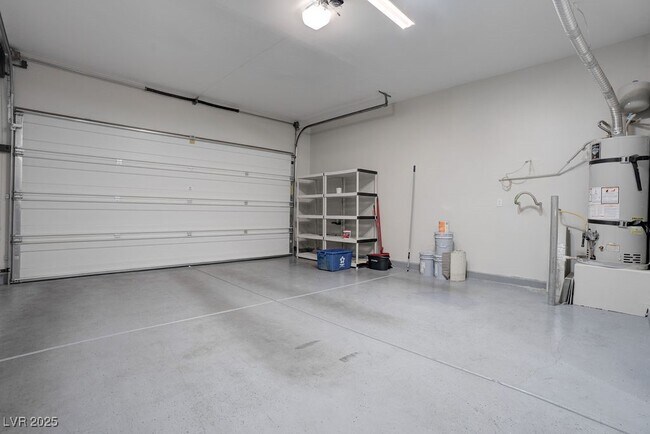 Building Photo - 367 Pollino Peaks St