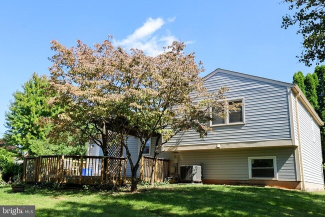 Building Photo - 3006 Summershade Ct