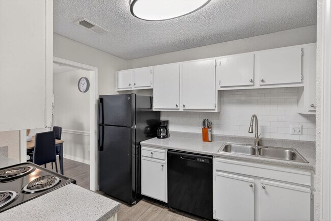 Building Photo - 50 Northtown Dr