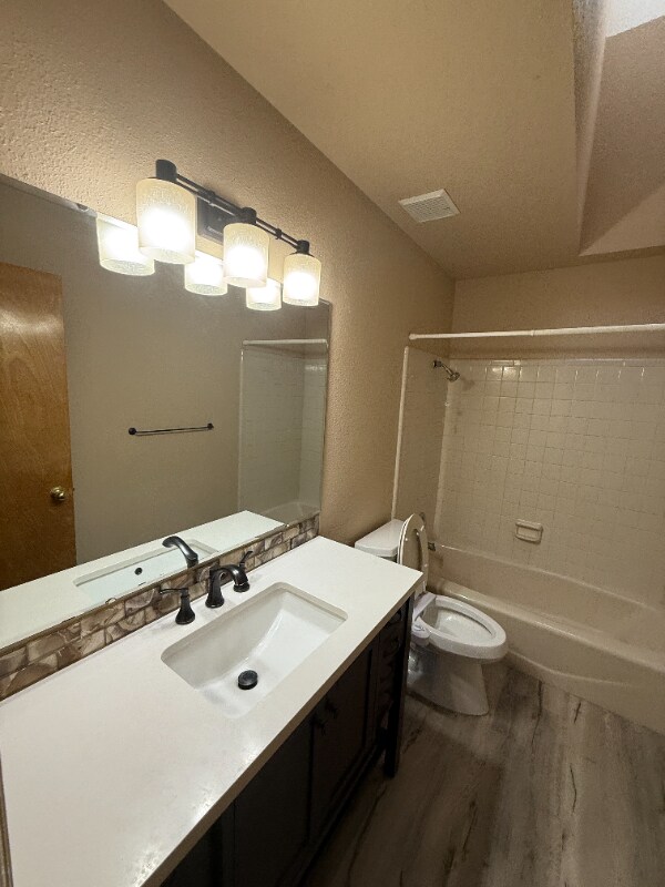 Building Photo - 4860 Kachinas Ave