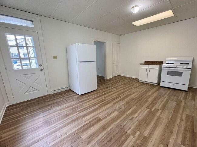 Building Photo - 3 Bedroom 1.5 Bathroom in Highspire!
