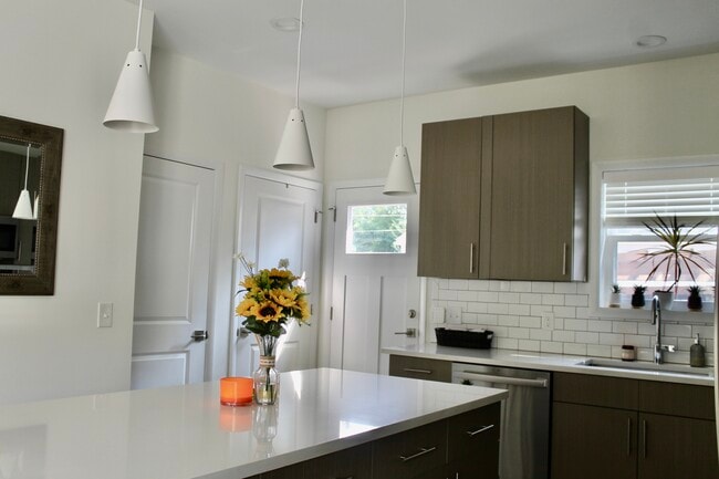 Building Photo - 1889 W 54th St