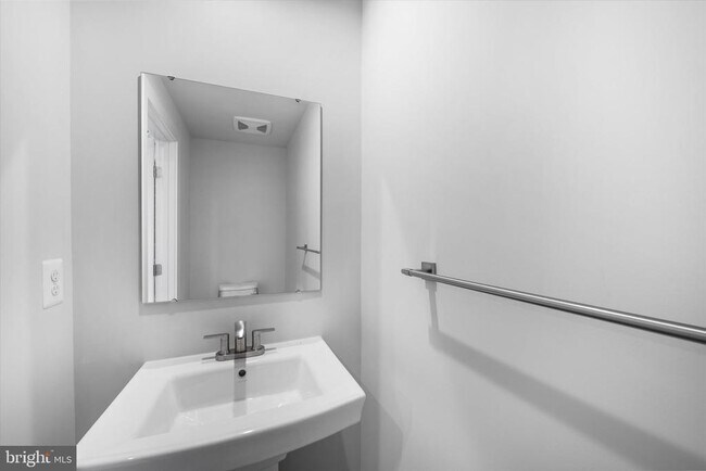 Building Photo - 42530 Invergordon Ter