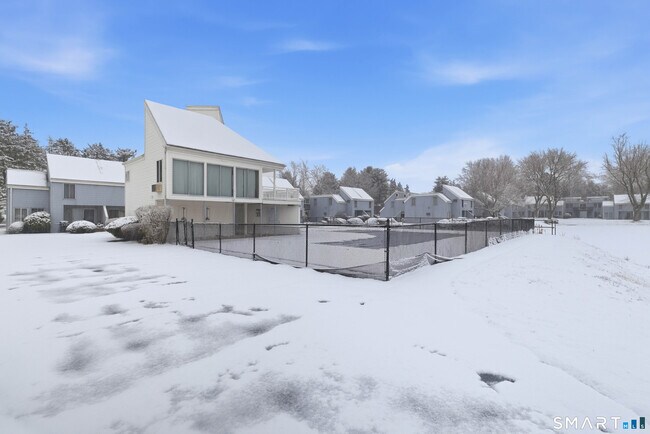 Building Photo - 60 Cinnamon Spring