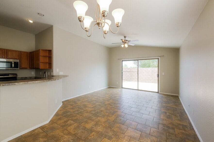 Building Photo - 3510 W Thurman Dr
