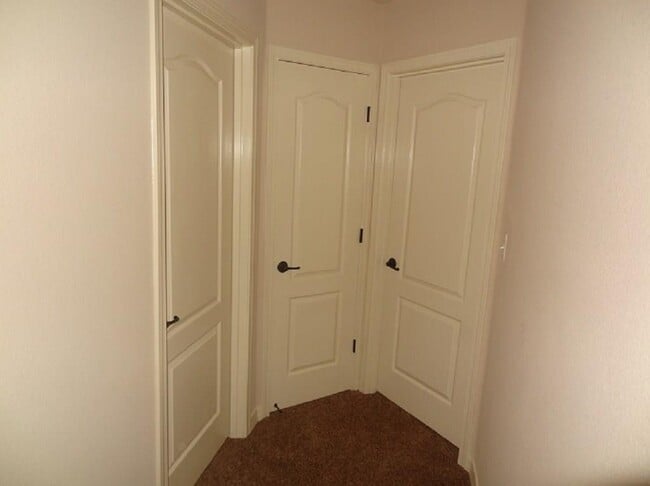 Building Photo - 14451 Coyote Trail Dr