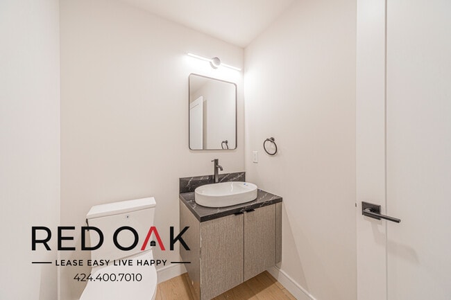 Building Photo - 5320 Cartwright Ave