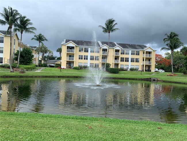 Building Photo - 6323 La Costa Dr