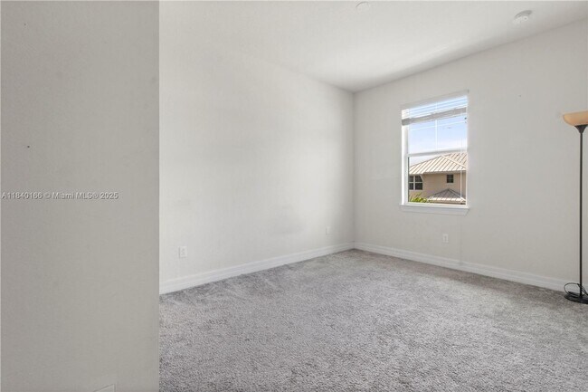 Building Photo - 5140 Eucalyptus Dr