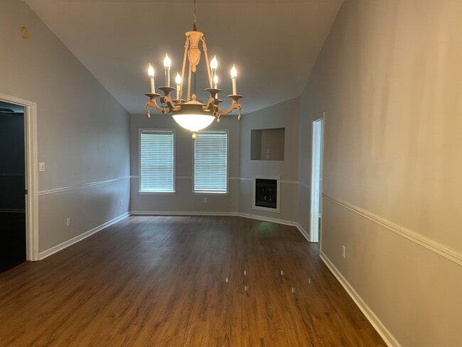 Building Photo - 1315 Triple Tree Ln SW