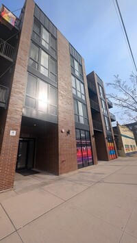 Building Photo - 5139 N Broadway