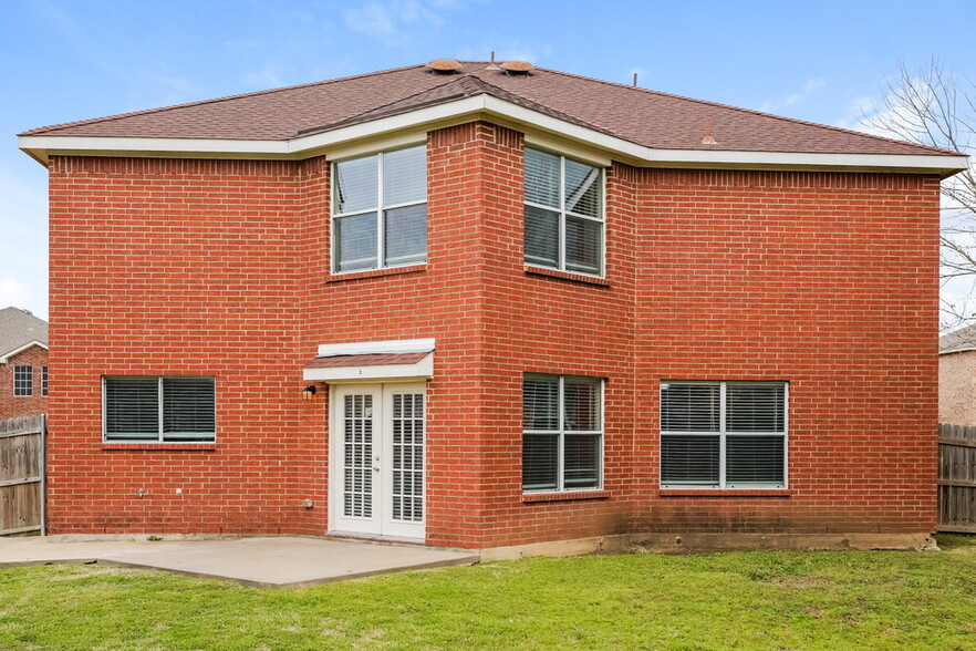 Building Photo - 8126 Mossberg Dr