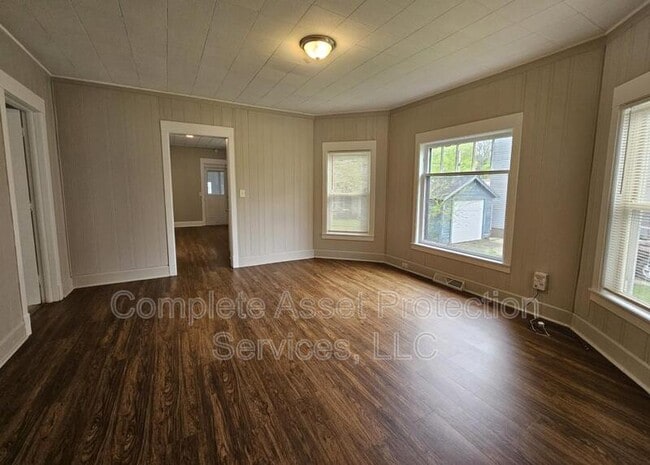 Building Photo - 1105 Woodward St