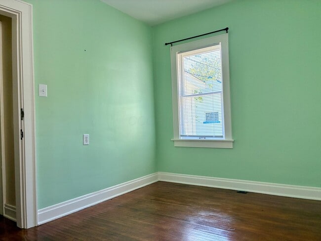 Building Photo - 261 N Wheatland Ave