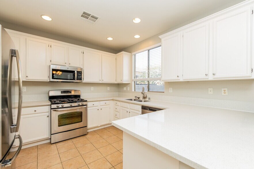 Building Photo - 5441 Pipers Stone St