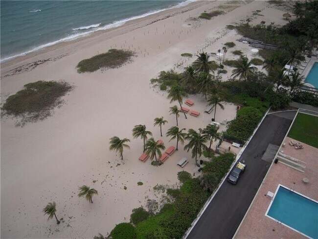 Building Photo - 750 N Ocean Blvd