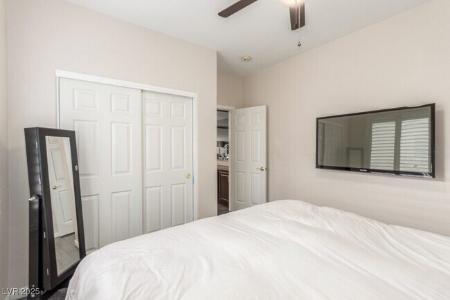 Building Photo - 4573 Milvio Ave