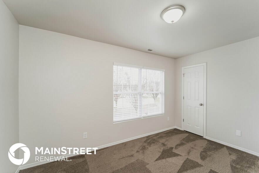 Building Photo - 1054 Black Oak Dr