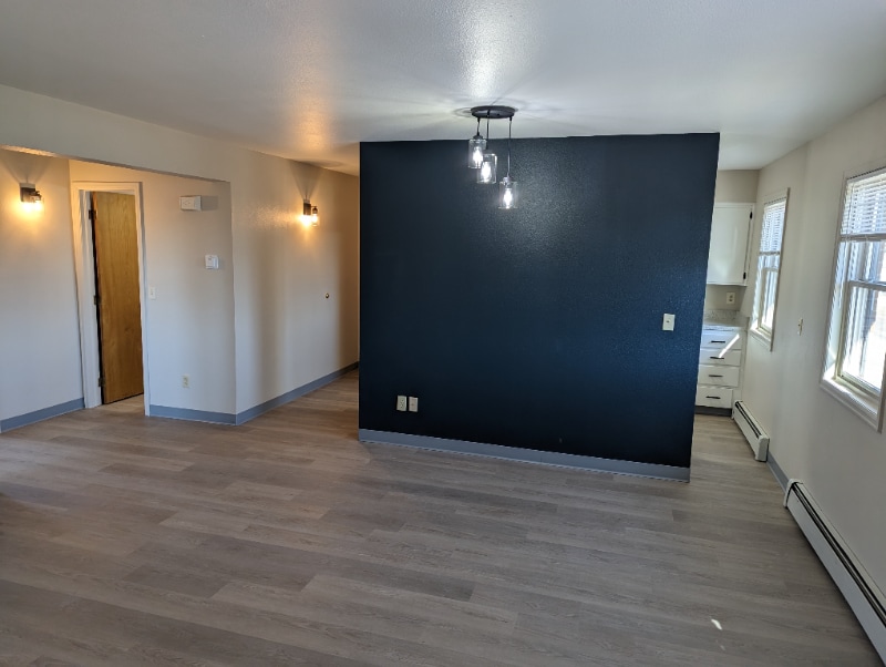 Building Photo - 515 E Bradley St