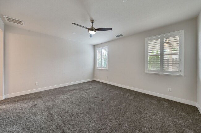 Building Photo - Beautiful Lincoln Home with Solar, 3-Car Garage & Trailer Parking!