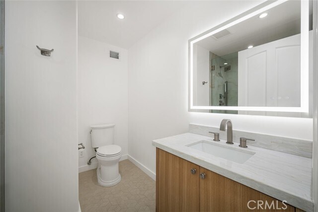 Building Photo - 1724 Bluff Pl