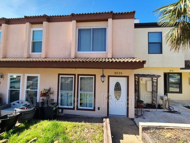 Primary Photo - 3818 Mediterranean St