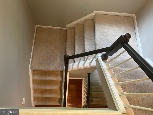 Building Photo - 8400 Cedarcreek Ct