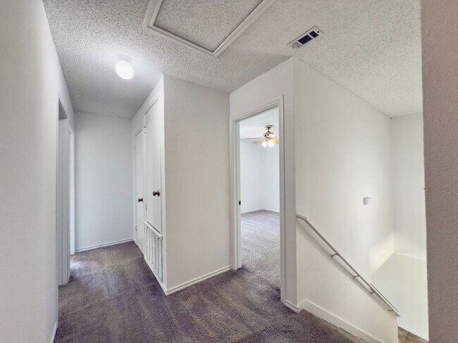Building Photo - 7817 Marble Ridge Dr