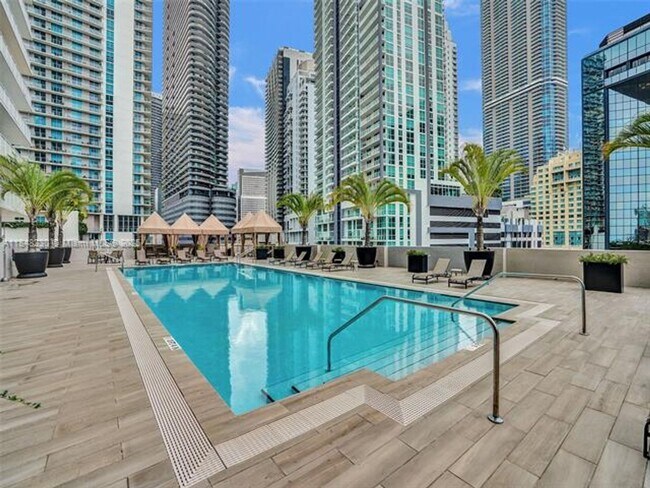 Building Photo - 1250 S Miami Ave