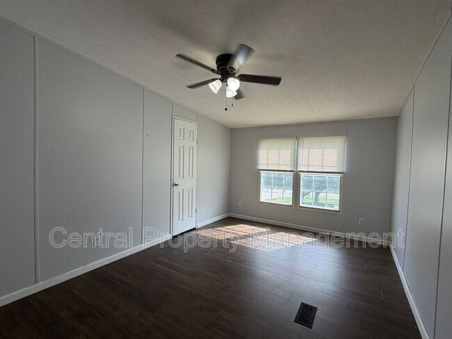 Building Photo - 167 Enon Church Rd