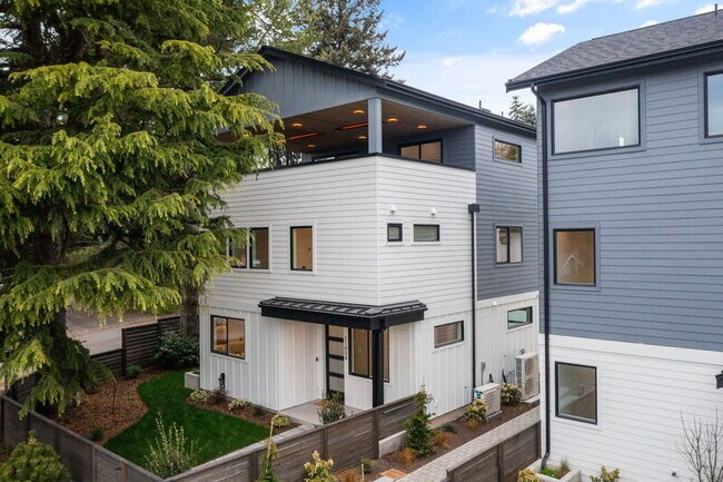 Building Photo - 11054 2nd Ave NW