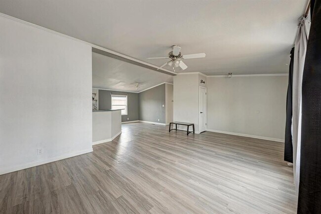 Building Photo - 120 Silver Peak Dr