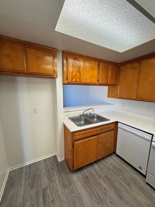 Interior Photo - 14020 Yukon Avenue,