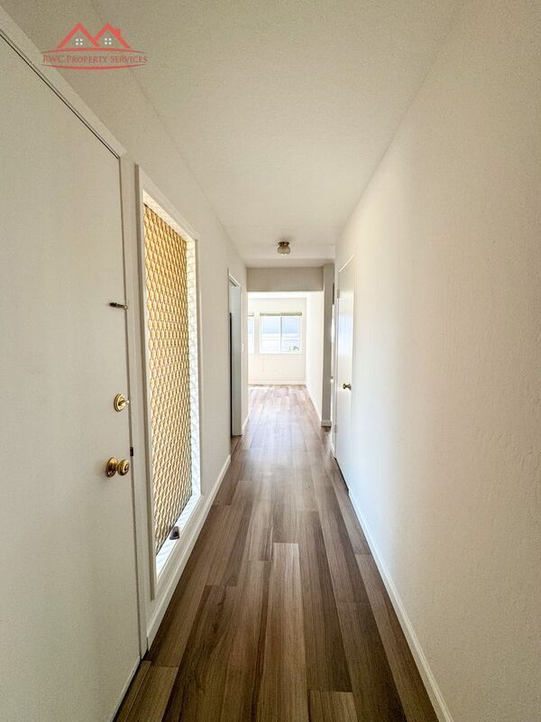 Building Photo - 411 College Ave