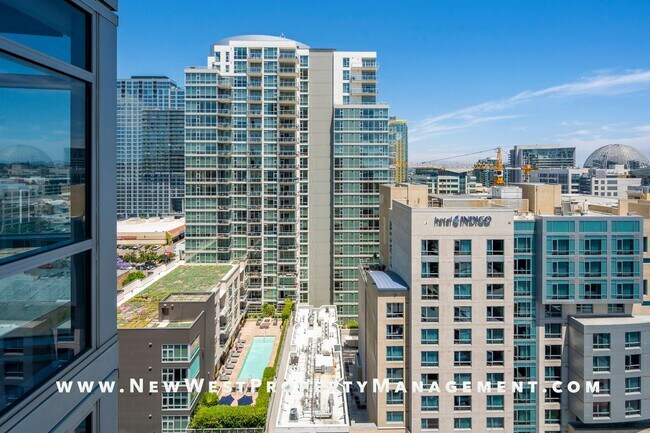 Building Photo - Stunning Fully Furnished East Village 2 Be...