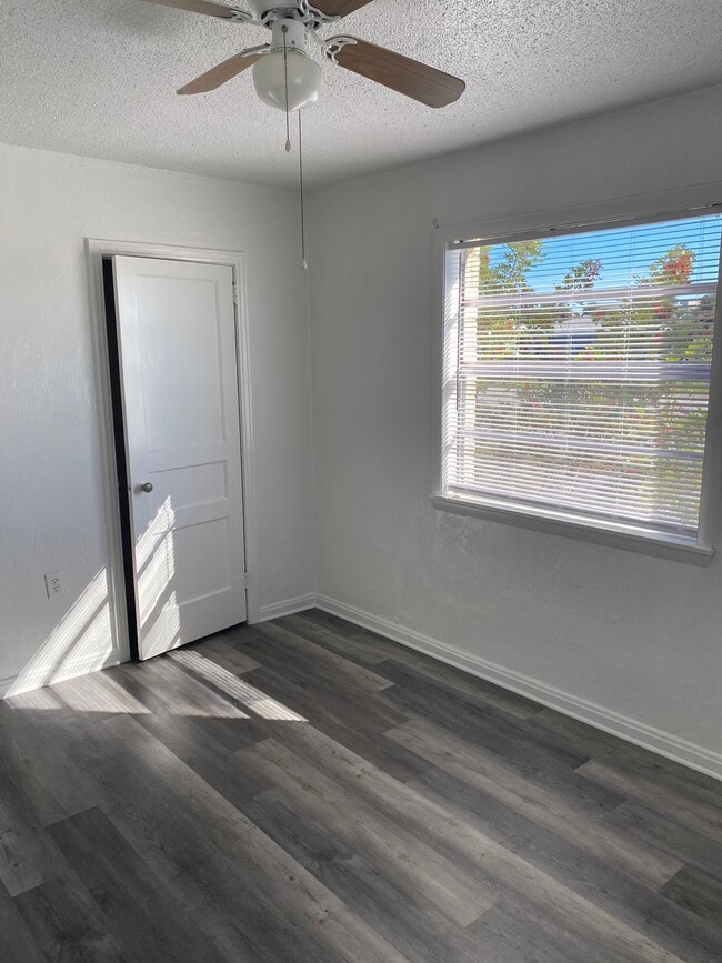 Building Photo - 39 Byron Ellinor Dr