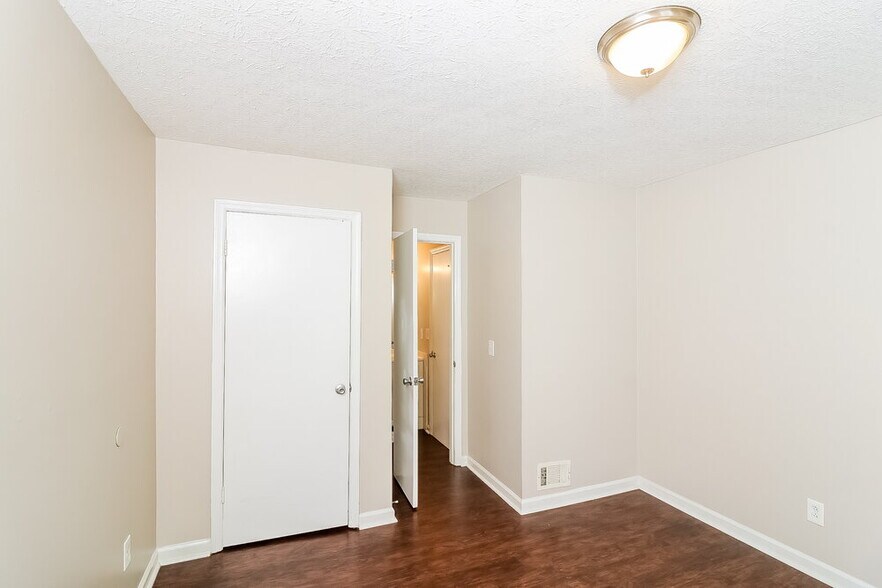 Building Photo - 4711 Pebble Ct