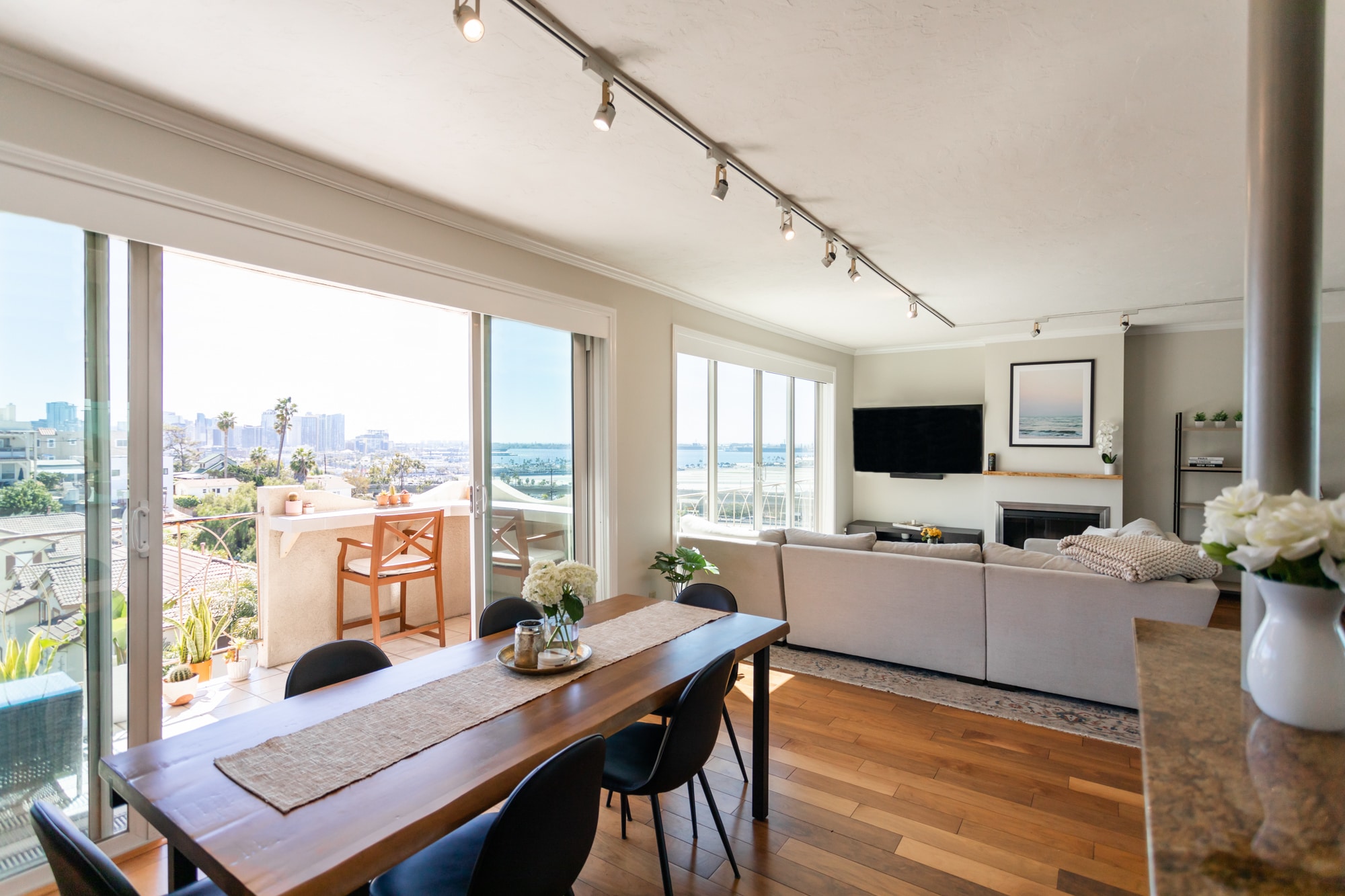 Building Photo - 3217 Columbia St